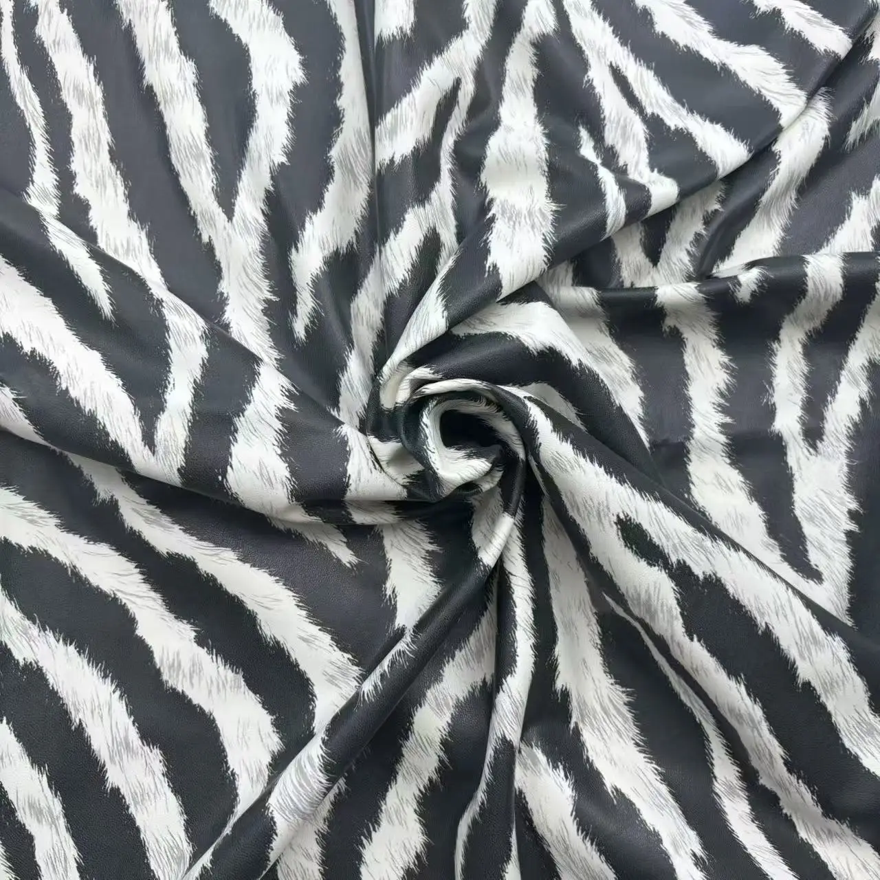 Leopard Pattern 4 Way Stretchy Leather Fabric for Pants Dress PU Leather Custom Any  Print 240gsm PU Leather Fabric