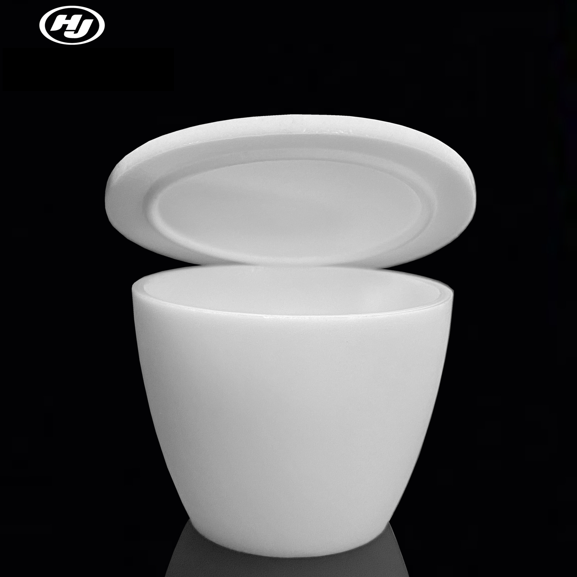 PTFE Crucible with Lid (1).png
