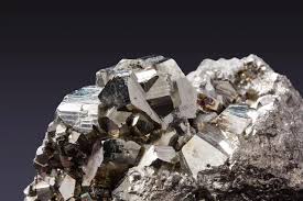 carbon stainless and galvanized steel differ in surface and makeup