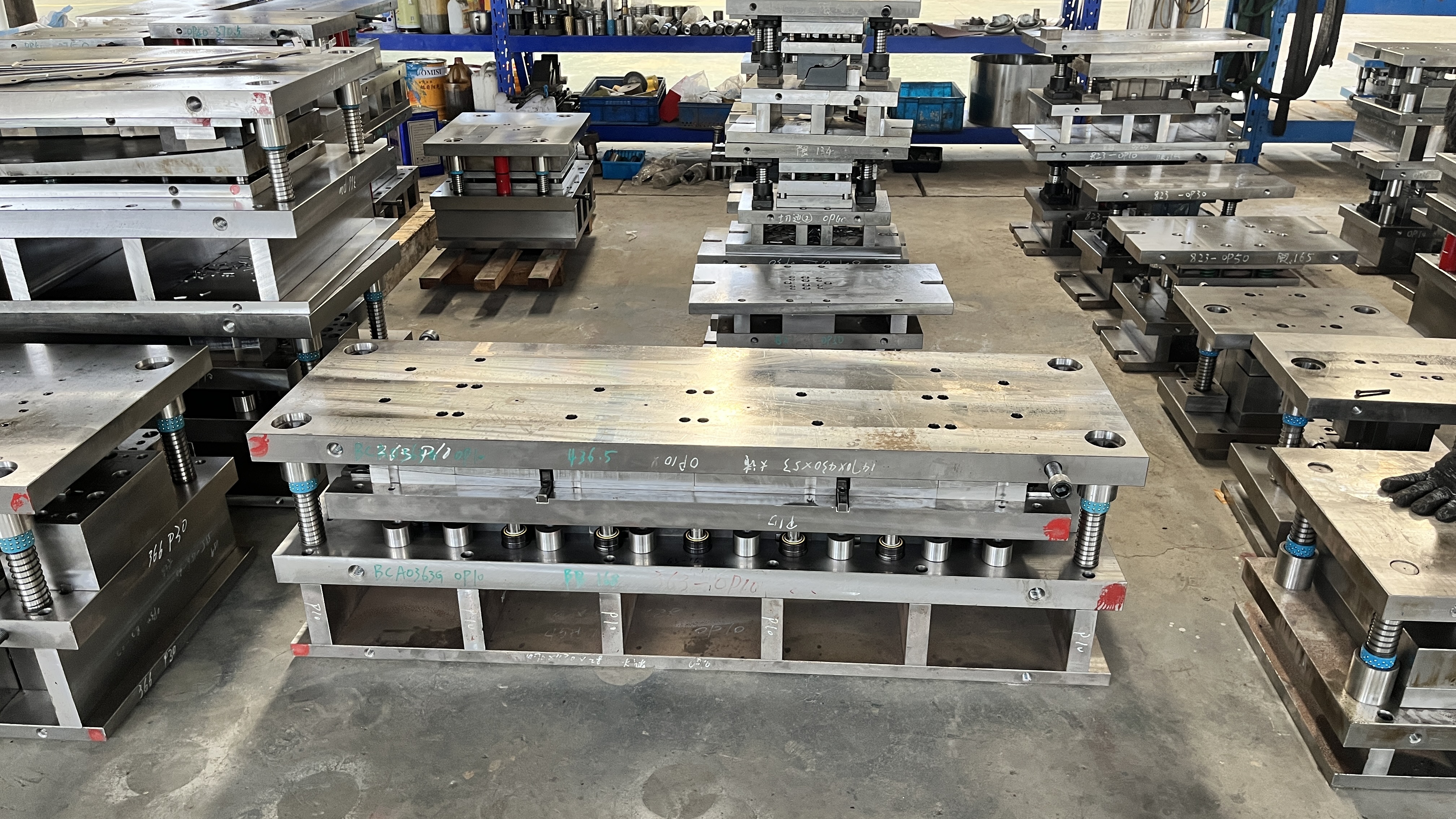 Revolucionando la Fabricación Automotriz con Moldes de Última Generación