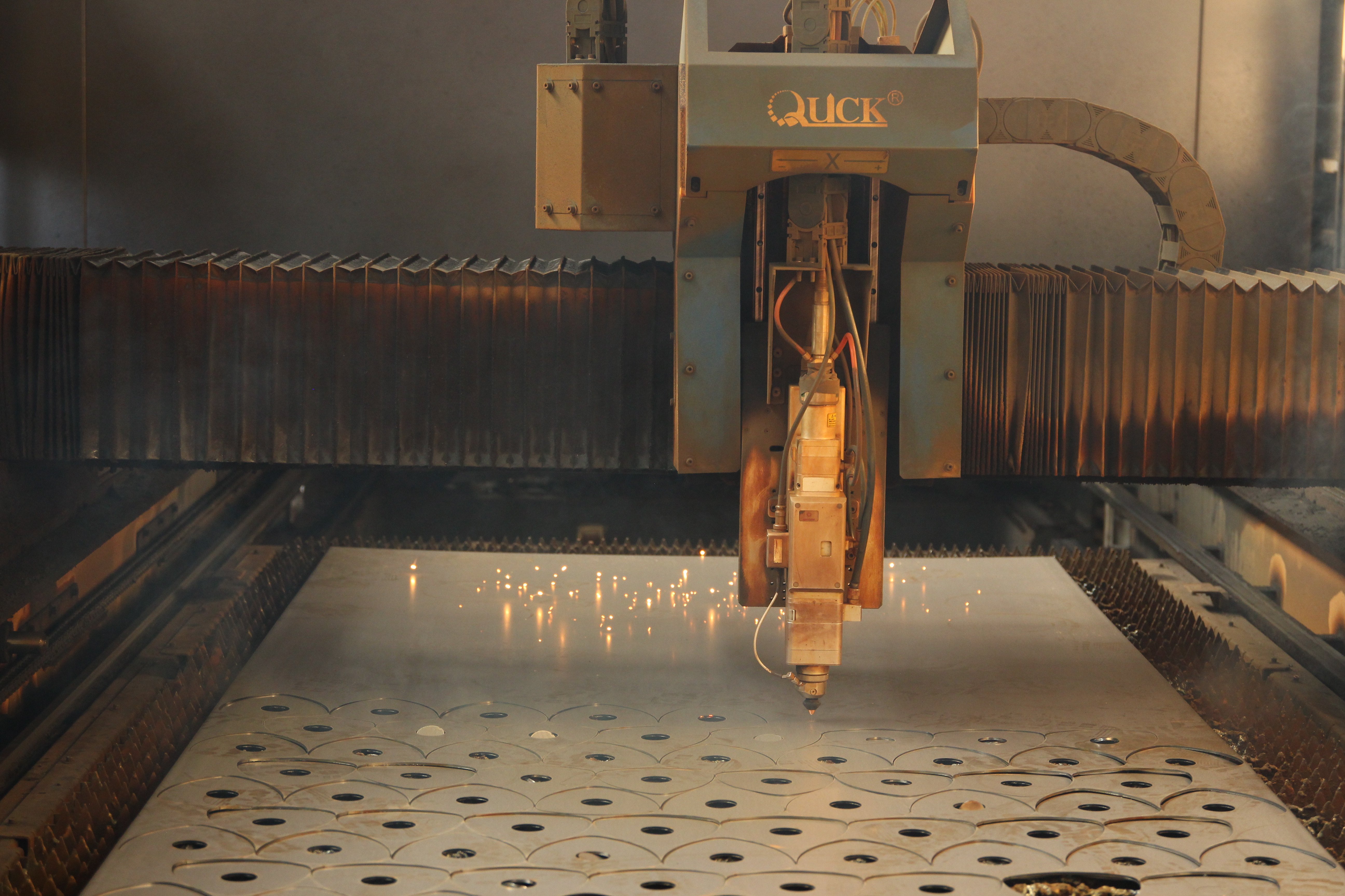 How to Cut Sheet Metal for Clean Edges, Tight Curves, No Rework