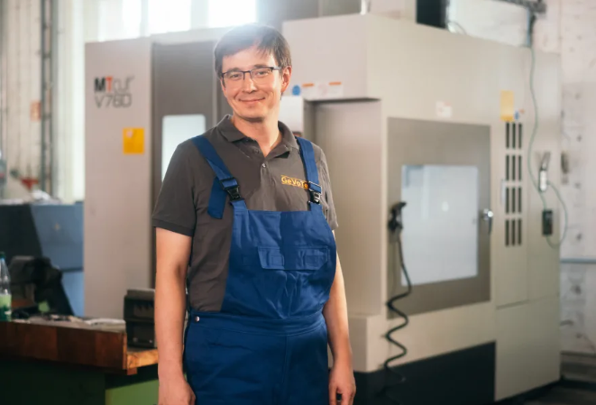 CNC Prototype Service Secrets: Costly Mistakes Engineers Keep Making