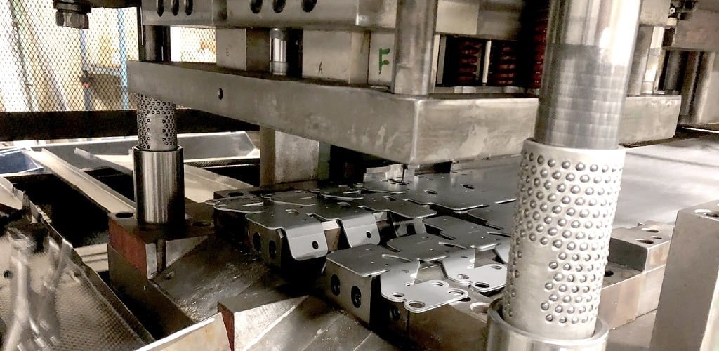 comparison of mechanical hydraulic and servo stamping press technologies for different manufacturing applications
