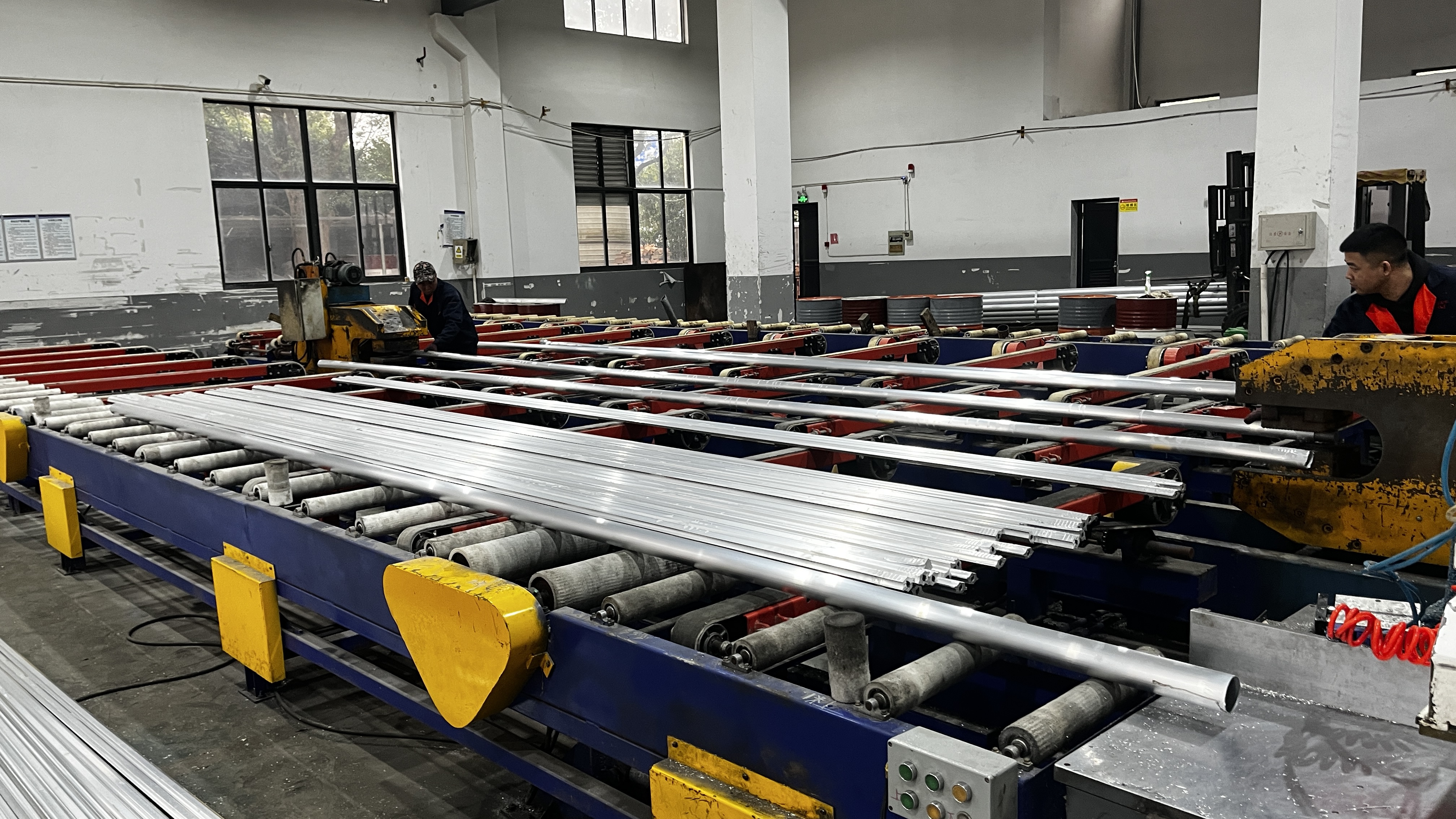 certified-aluminum-extrusion-processes-ensure-automotive-quality-and-reliability