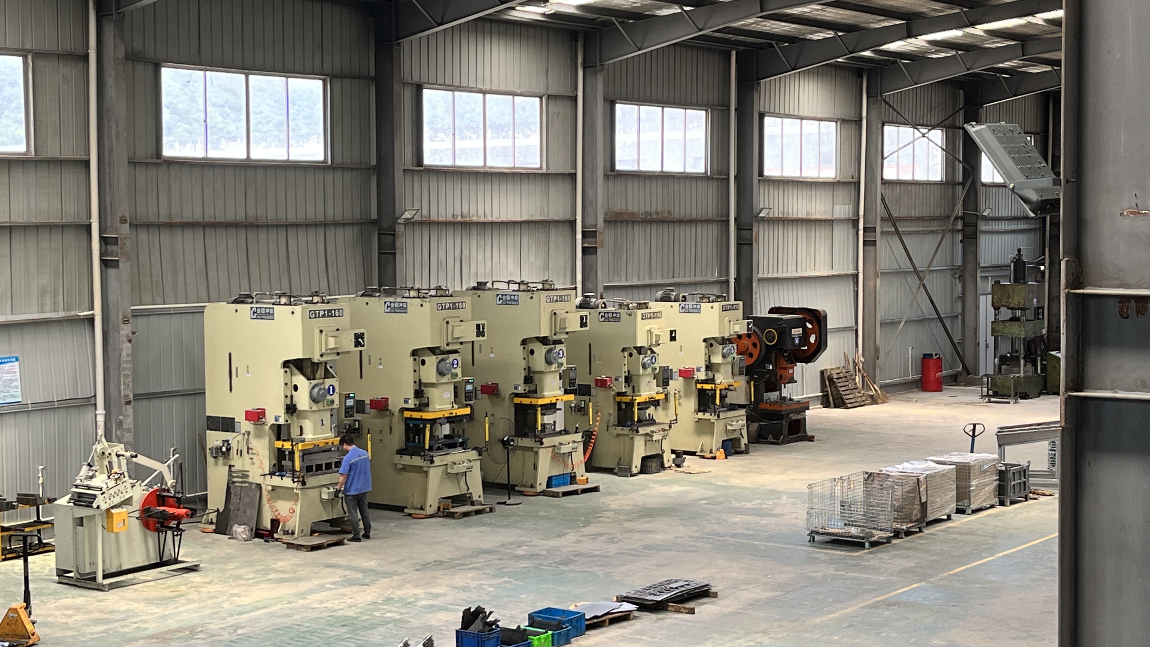 Progressive Metal Stamping Costs: Tooling And Part Math