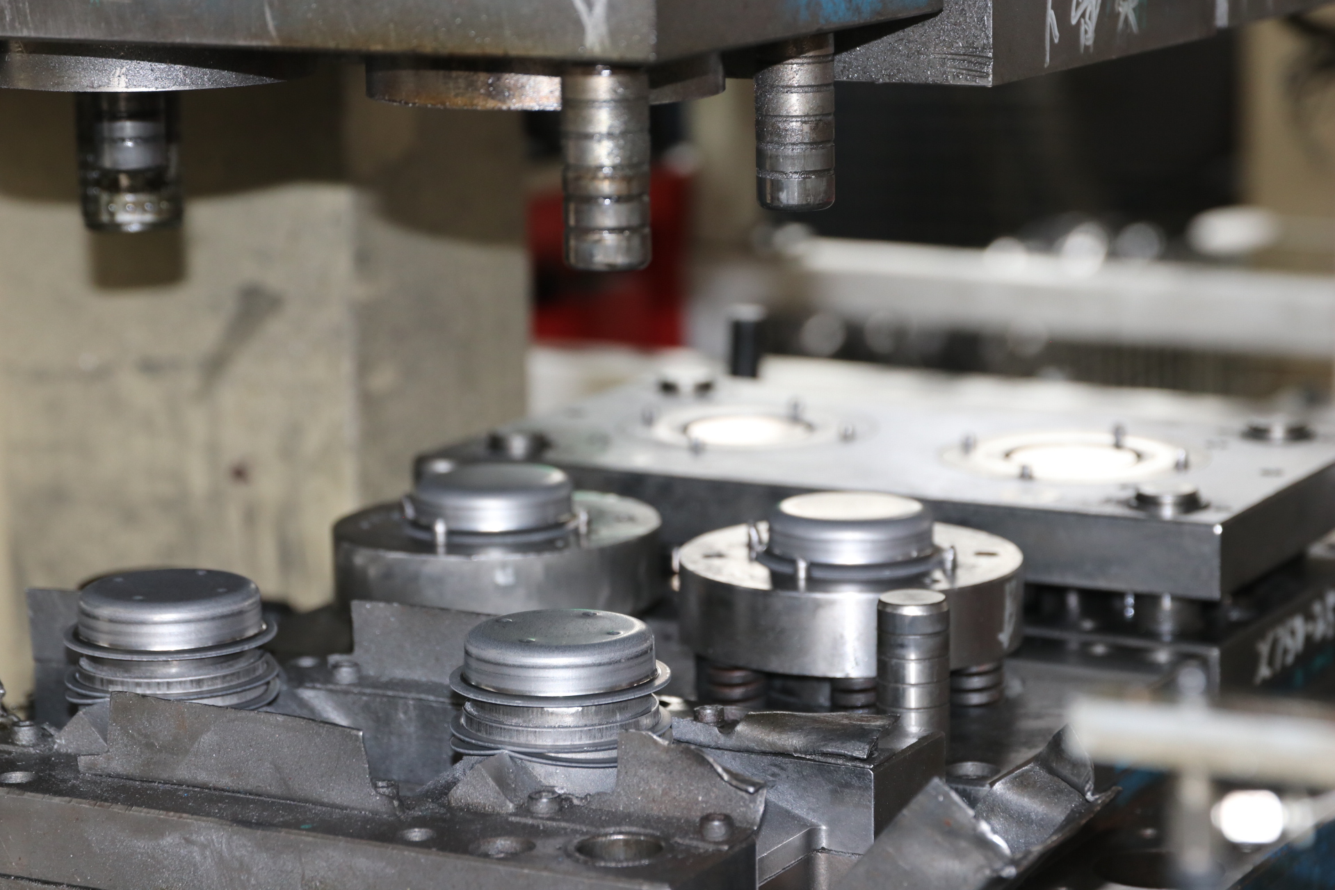 four primary stamping die types progressive transfer compound and combination dies