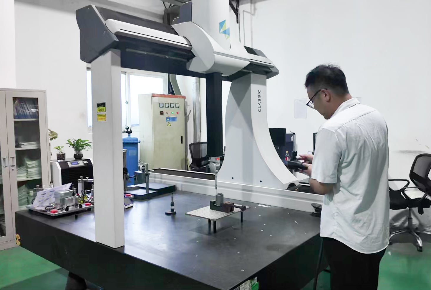 cmm inspection ensuring aerospace grade precision and certification compliance