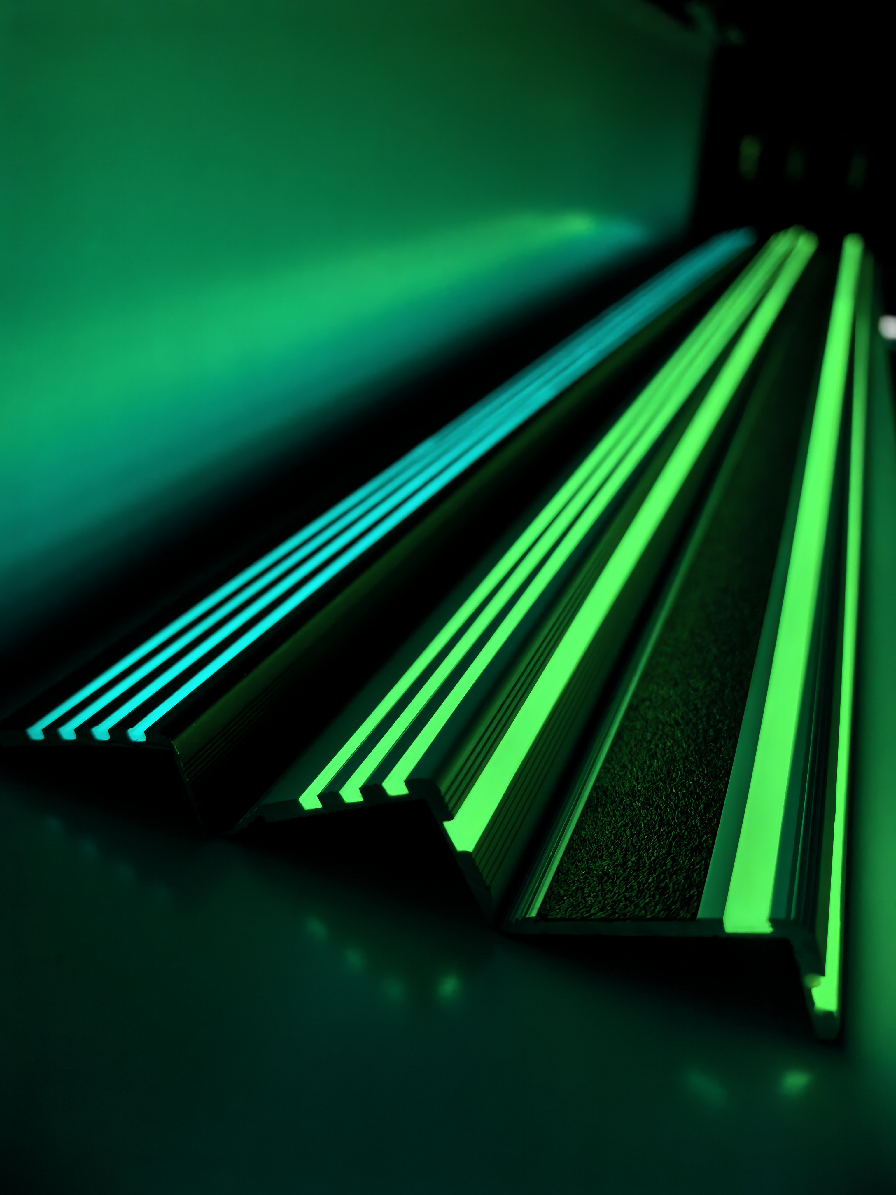 A Guide to Selecting and Installing Photoluminescent Stair Nosing