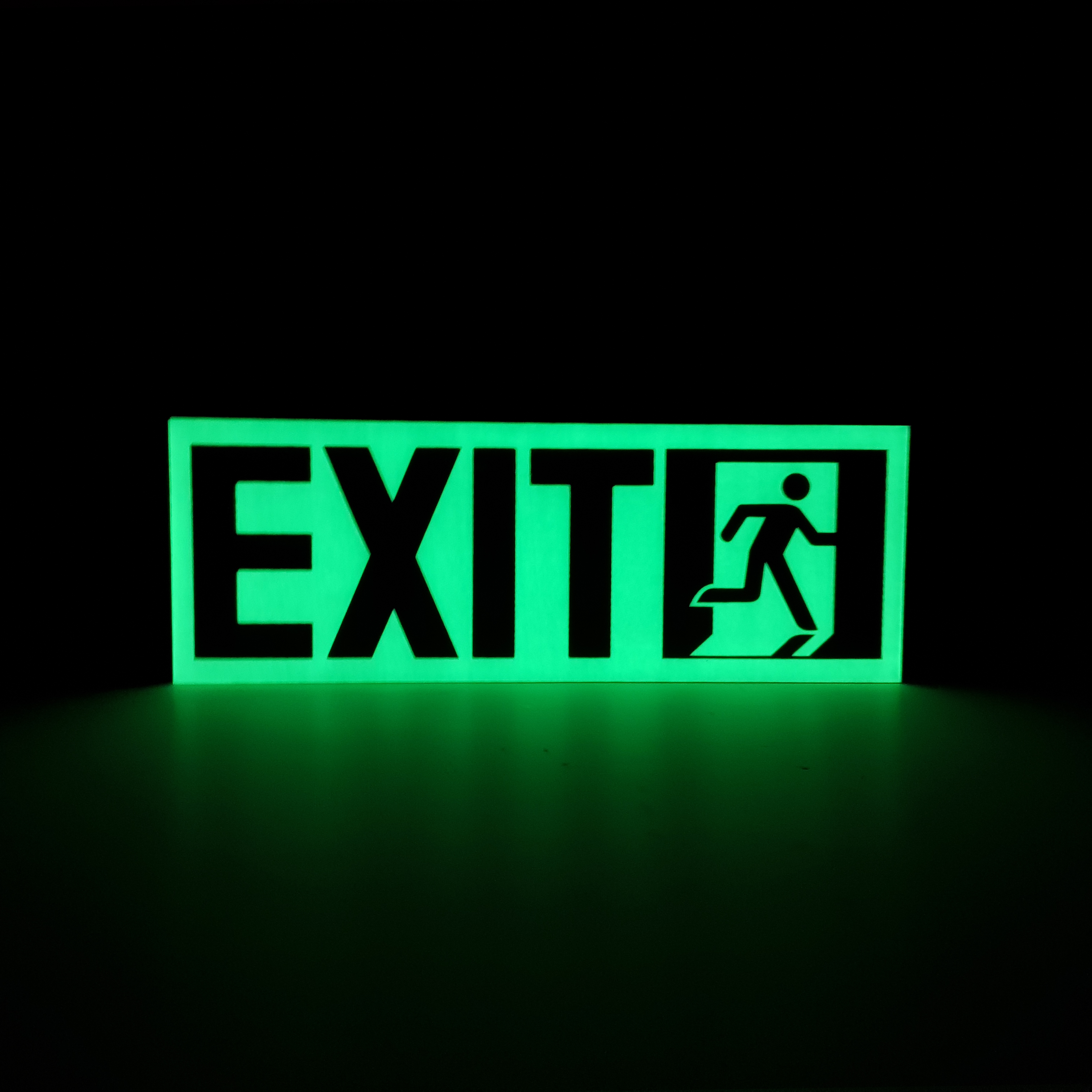 How Long Should an Exit Sign Glow in the Dark? Performance Standards Explained