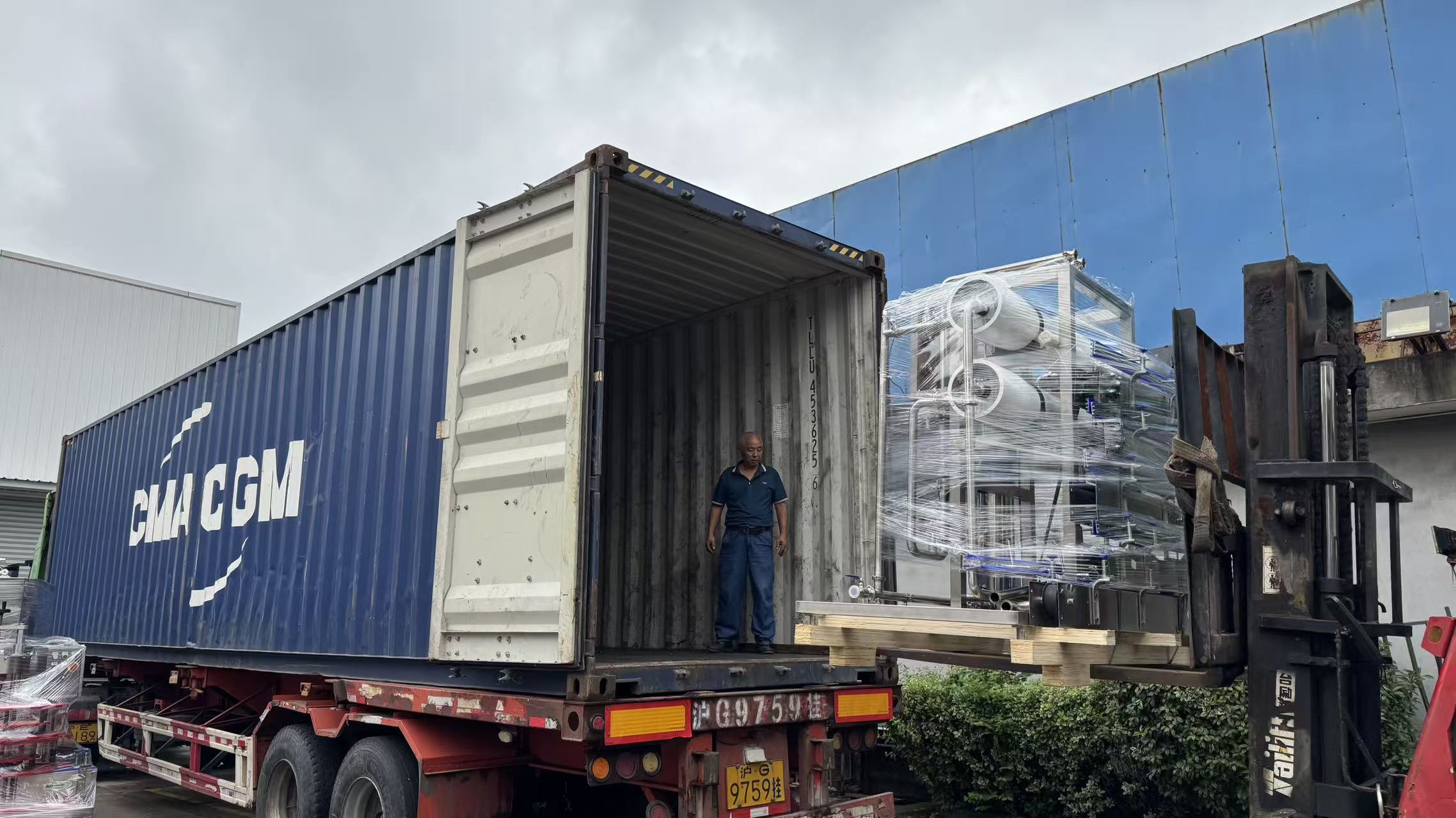 Setting Sail Overseas! Fully Automatic Rum Bottling Production Line Shipped to The Commonwealth of Dominica