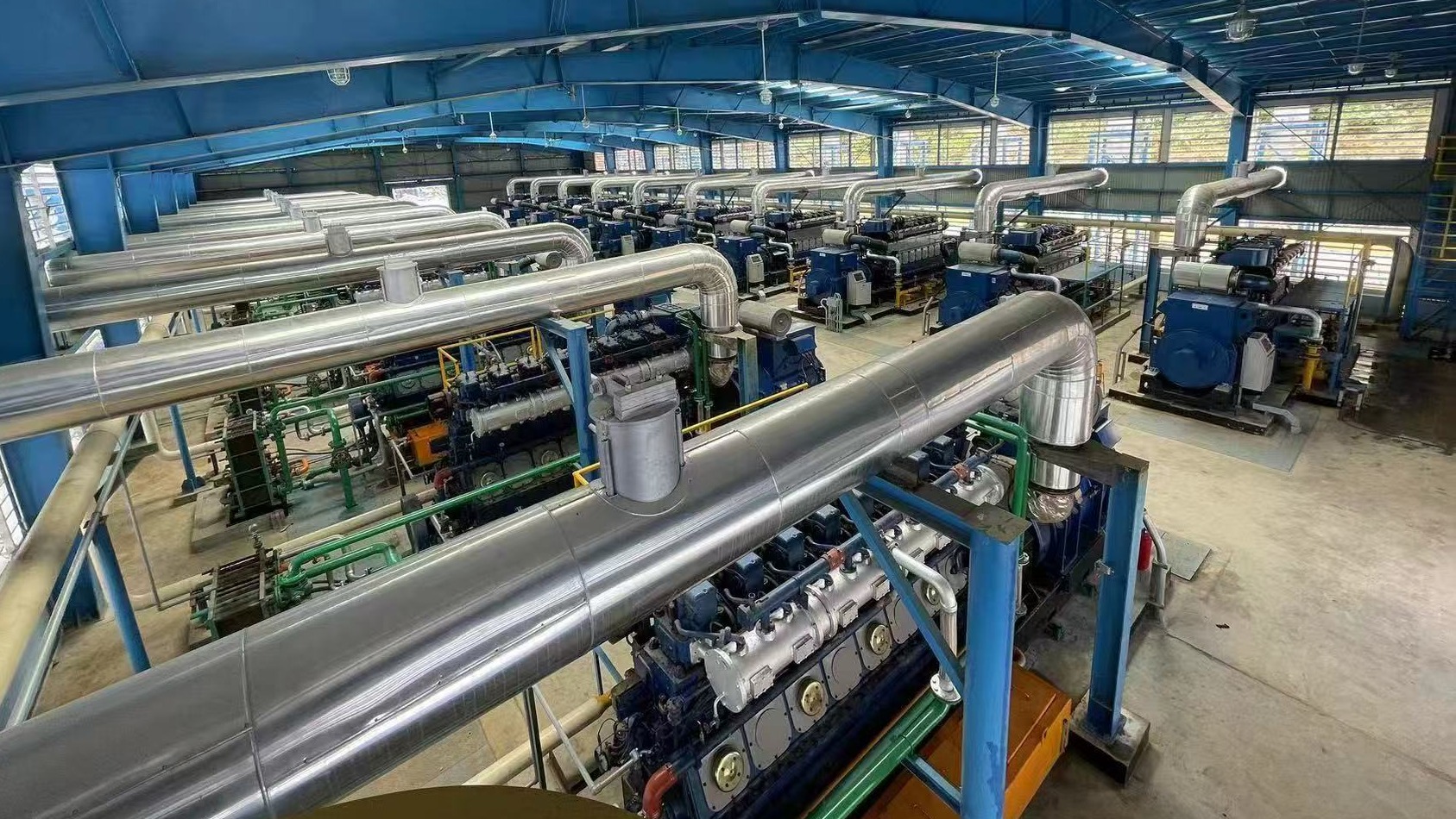 Indoor power generation of offshore generator sets