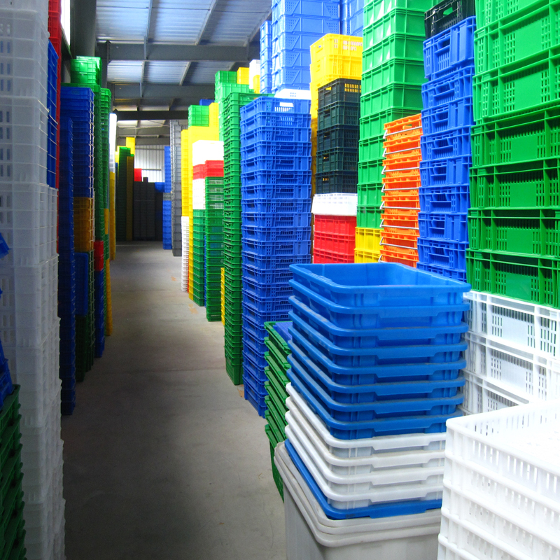 What Are the Benefits of Stackable Crates for Storage?