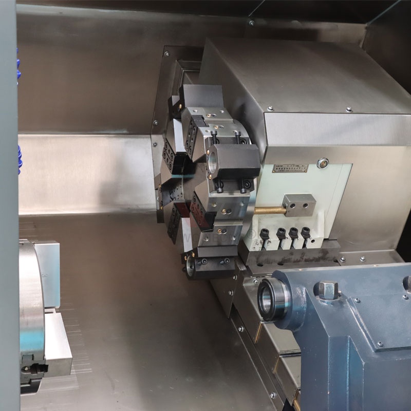 Simultaneous Turning and Milling in One Setup