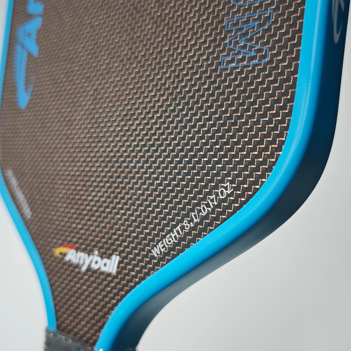 Por que os profesionais escollen materiais específicos para as raquetas de beach tennis?