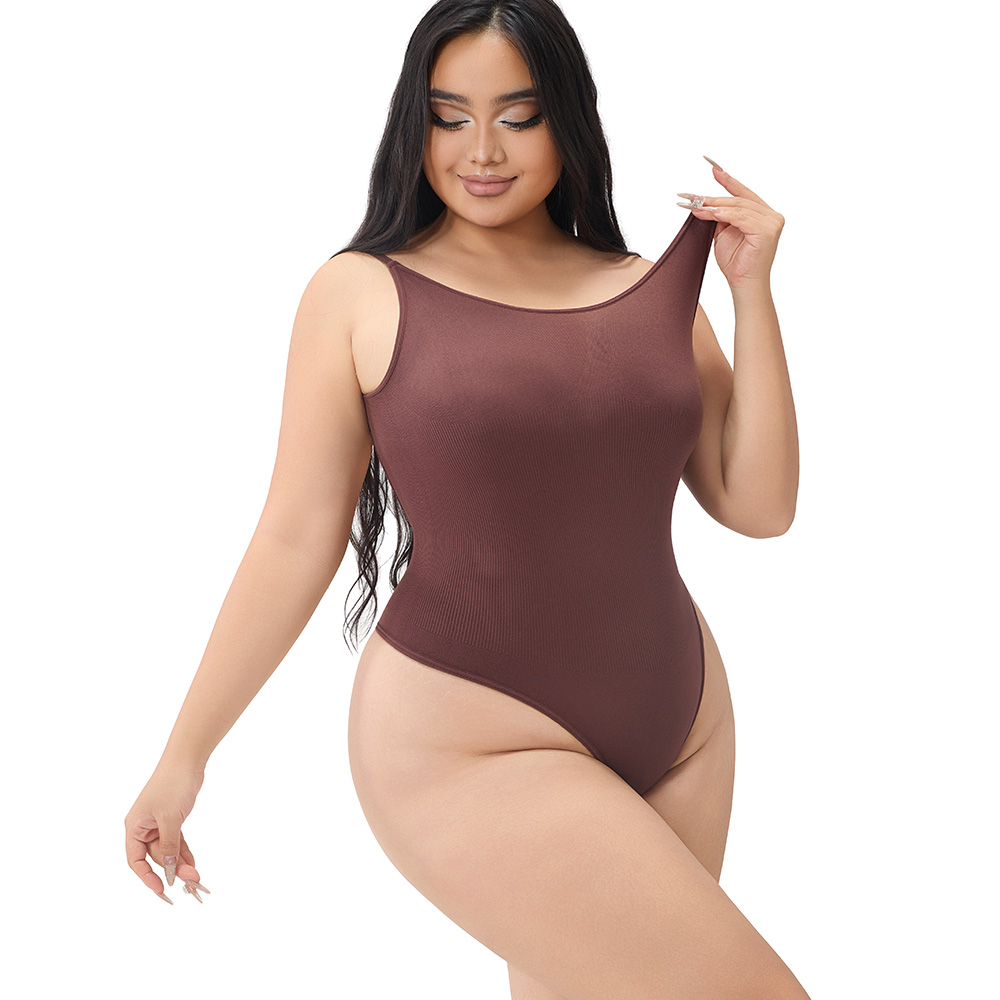 Clean-Cut Seamless Scoop Bodysuit in a Versatile Nude Palette