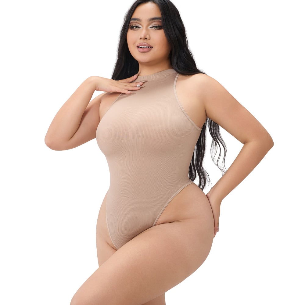 Chic Plus Size Ribbed Swimsuit with High-Cut Leg Design