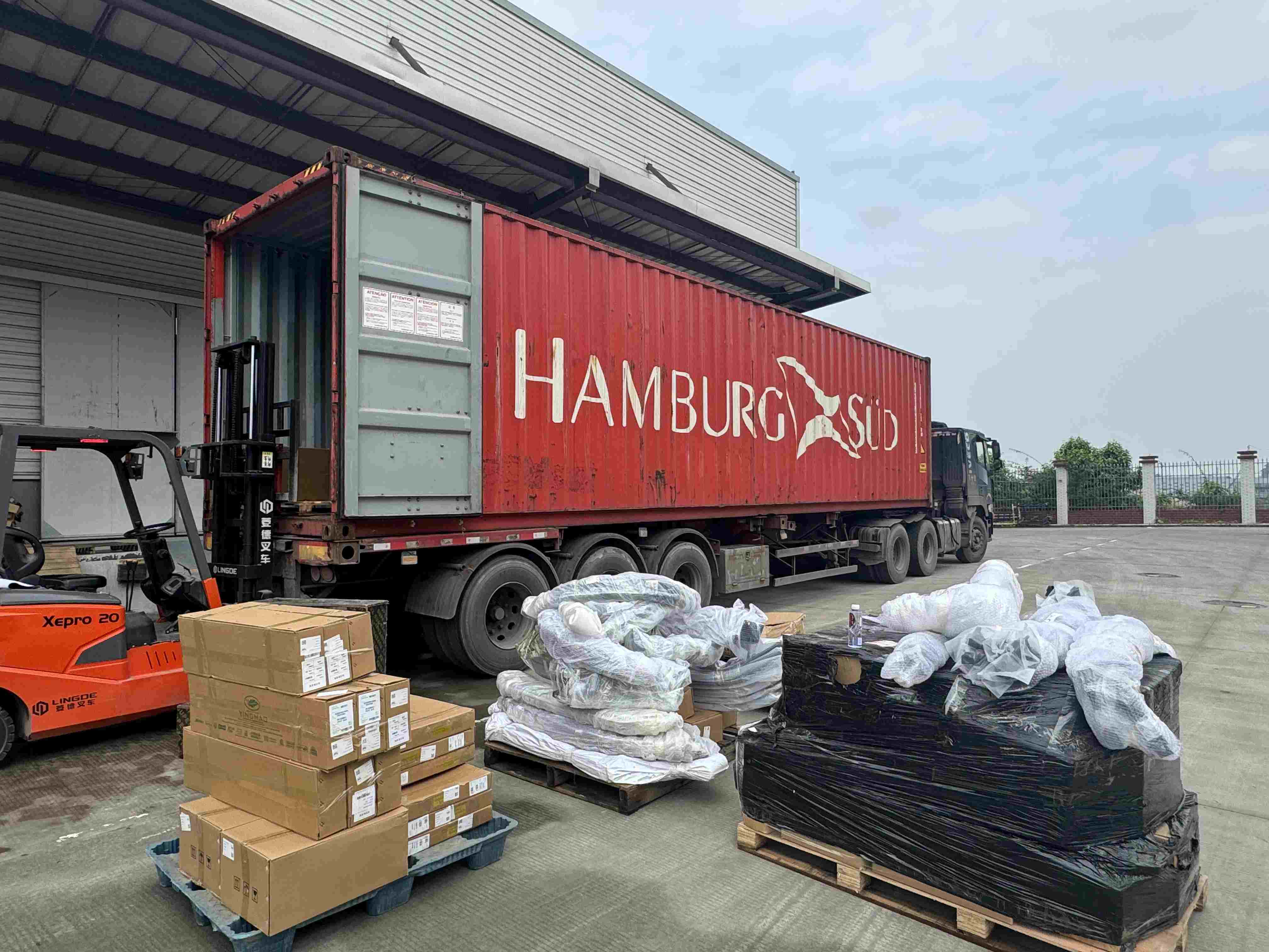 Paglalayag noong Abril | Nakumpleto ng Chongqing Shiwei Technology ang pagpapadala ng mga bahagi ng BYD sa container patungo sa Brazil, patuloy na nagbibigay ng one-stop service para suportahan ang mga global na partner