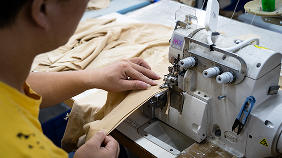 dreifachnadel-5-Faden-Overlock-Naht