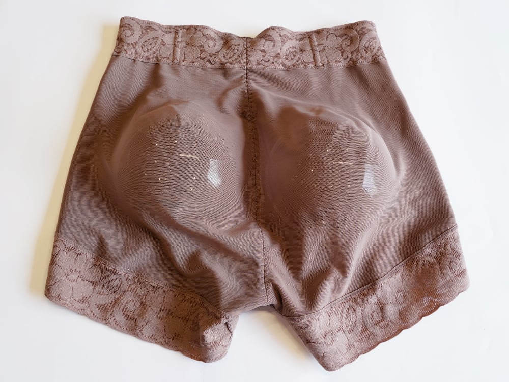 Introducing BL8755: The Next-Generation Post Operative Faja with 3D Buttocks Molding Technology