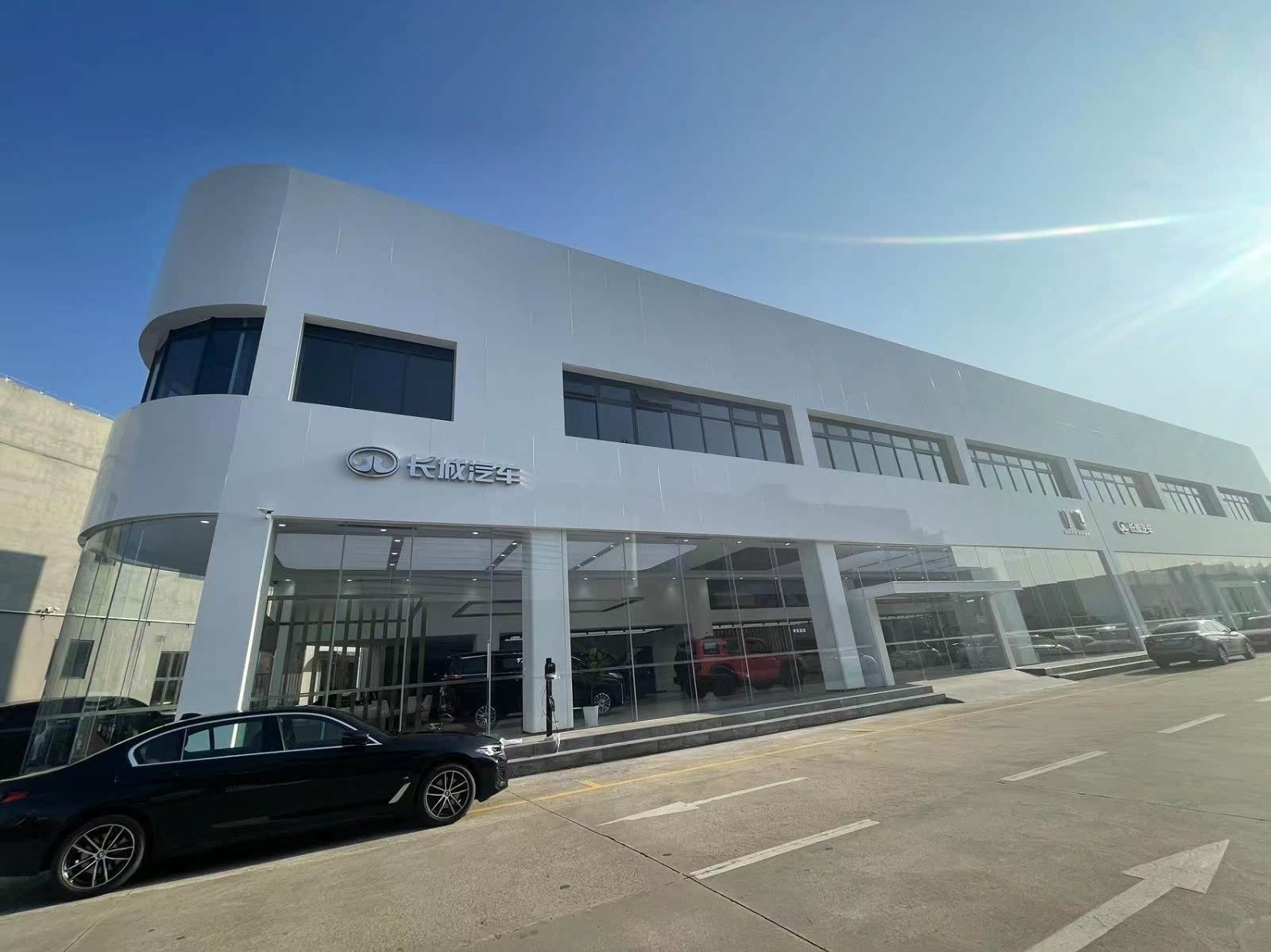 Modern Commercial Steel Building Solution