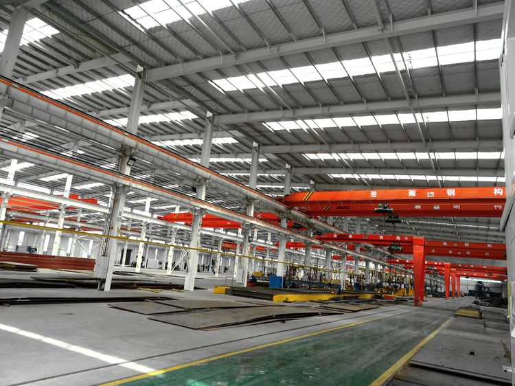 Multi-Bay Steel Structure Workshop
