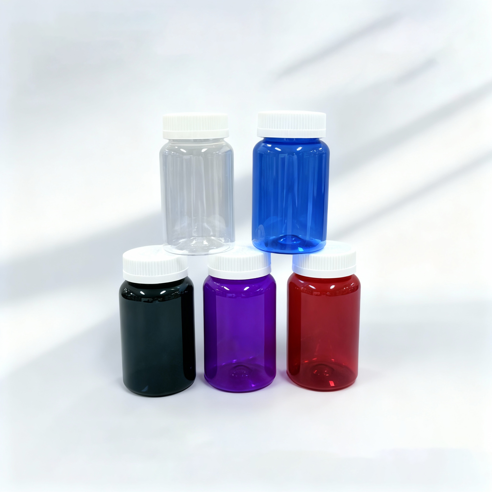 How Travel Pill Bottles Enhance Medication Organization While Traveling