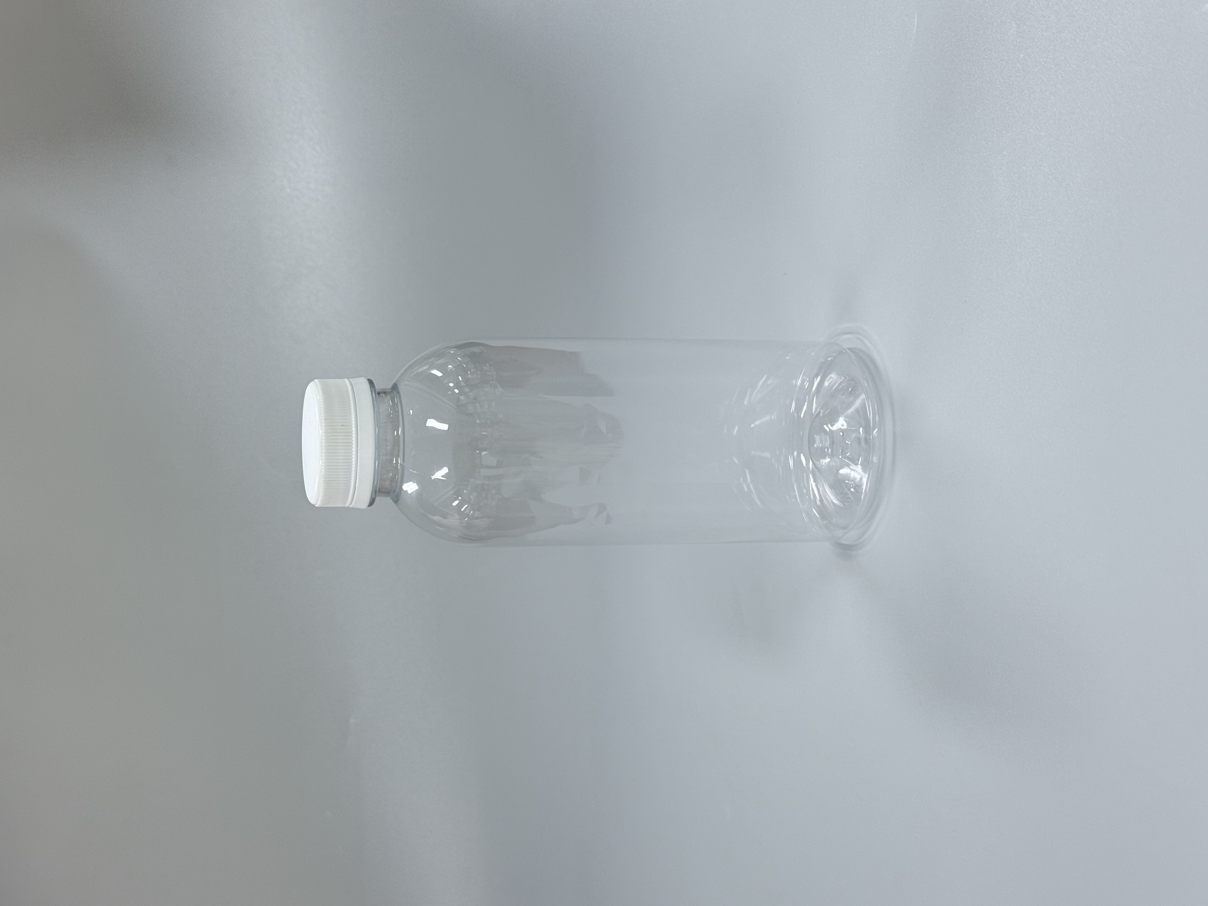 500ml Wholesale Clear Recyclable Beverage Bottles for Milk & Juice, Custom Caps