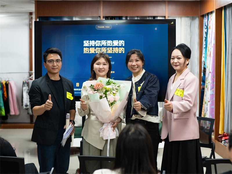 EAGLEKO da la bienvenida a la Asociación de Comercio Electrónico Transfronterizo de Keqiao para una visita empresarial y un intercambio sectorial