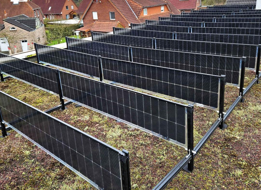 Hybridní mikrogrid pro vojenský tábor v Saúdské Arábii