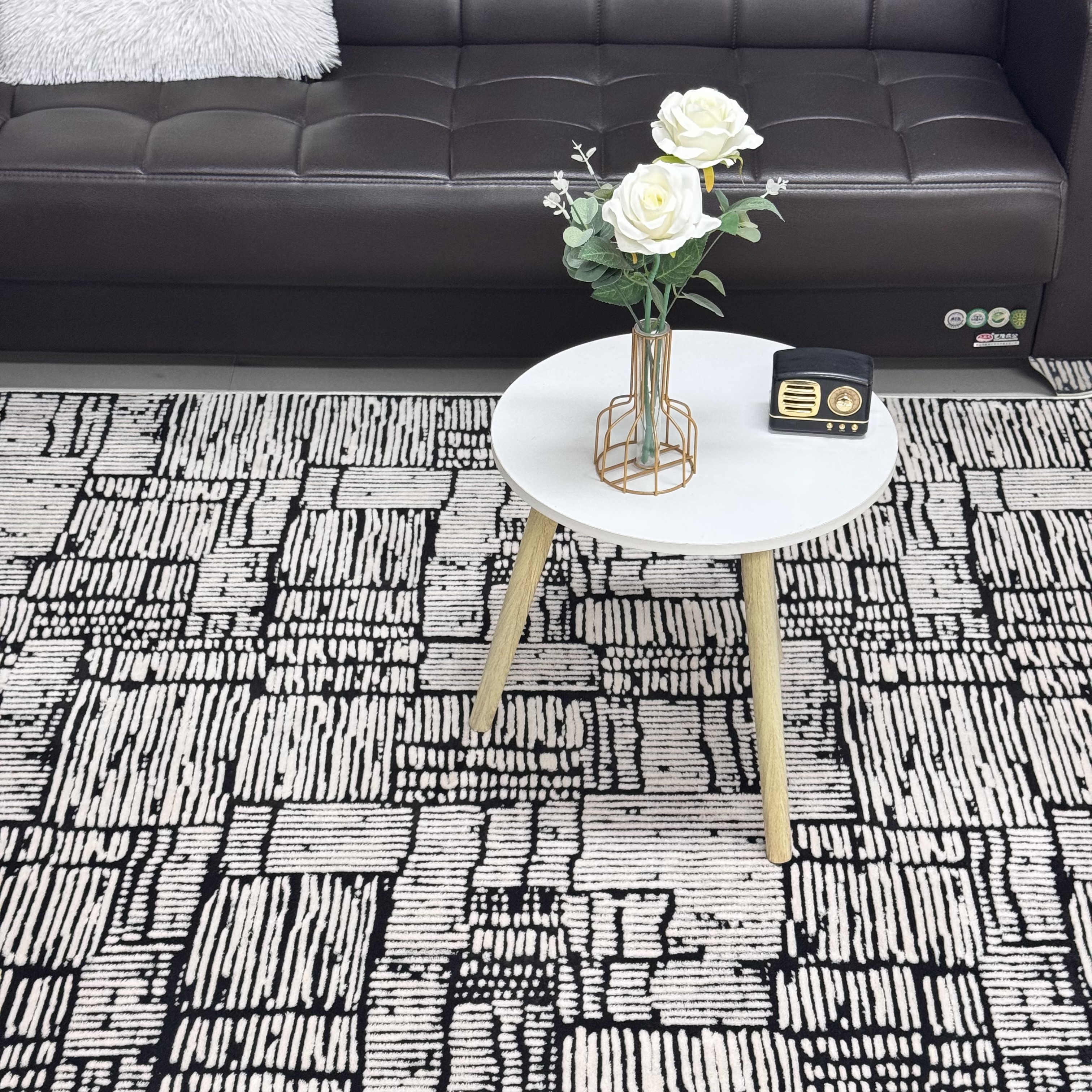 What Common Usage Issues Should You Consider When Buying Area Rugs?