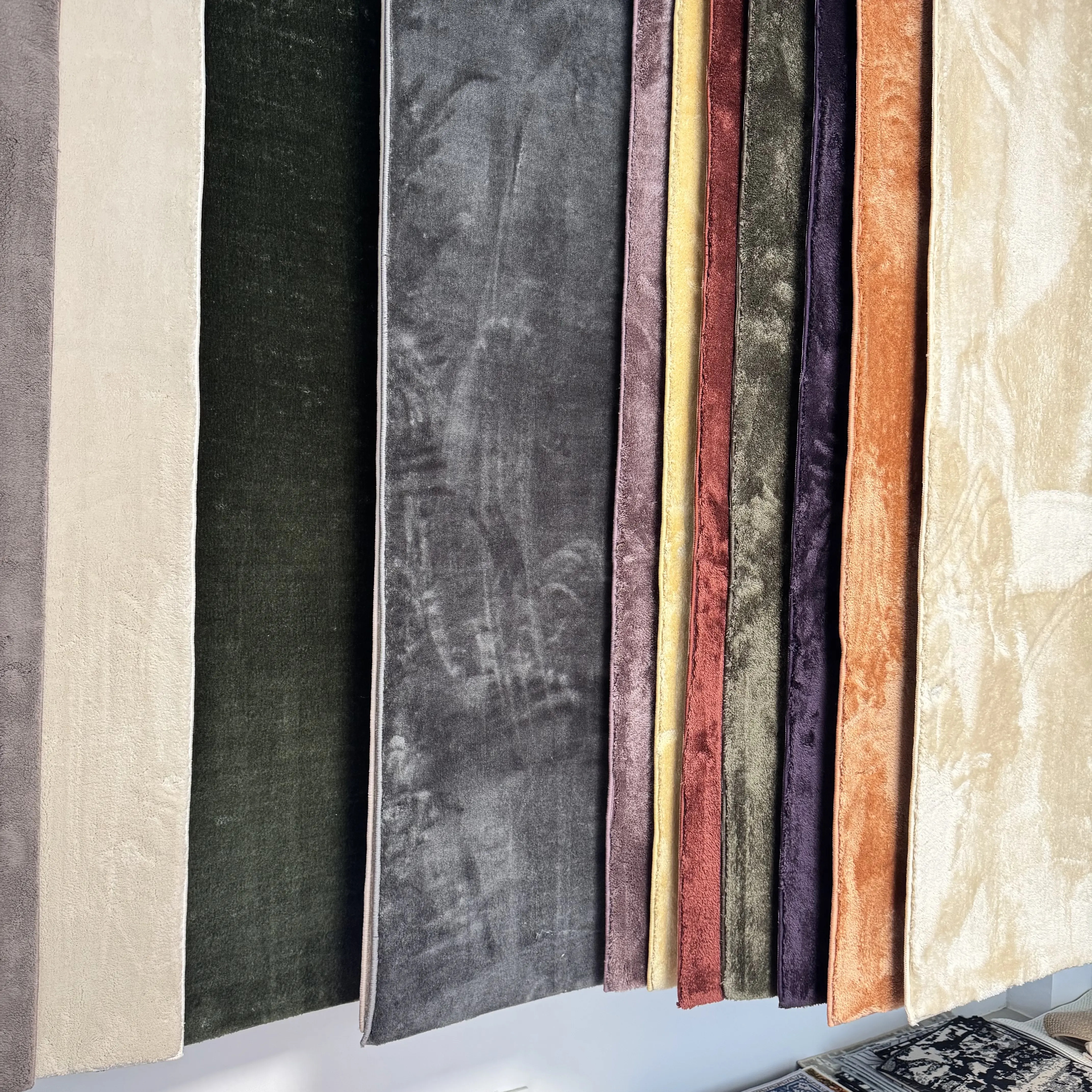 What Are Common Mistakes to Avoid When Purchasing Wholesale Carpet?