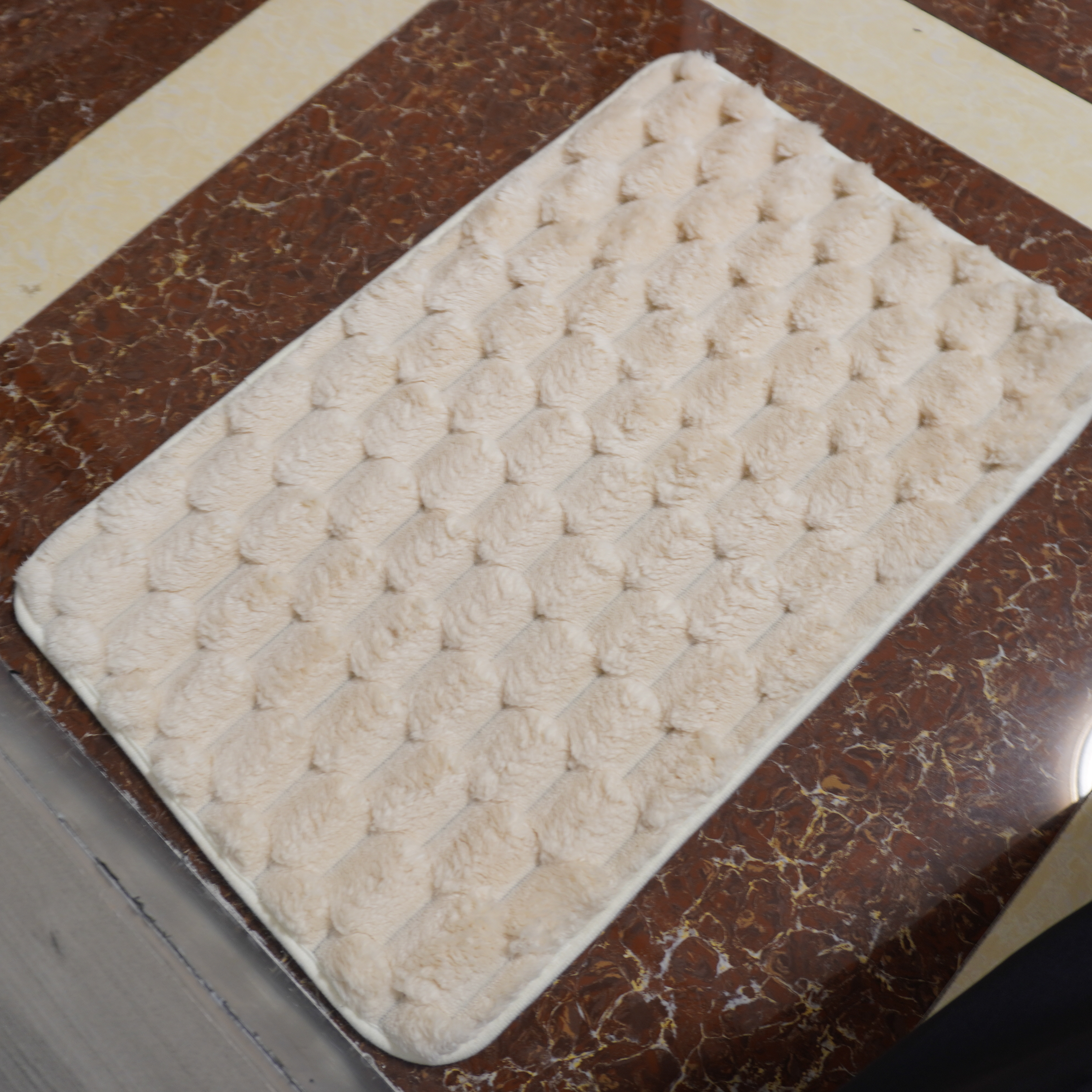 ¿Qué convierte a las alfombras antideslizantes para baño en un elemento imprescindible en cualquier hogar?