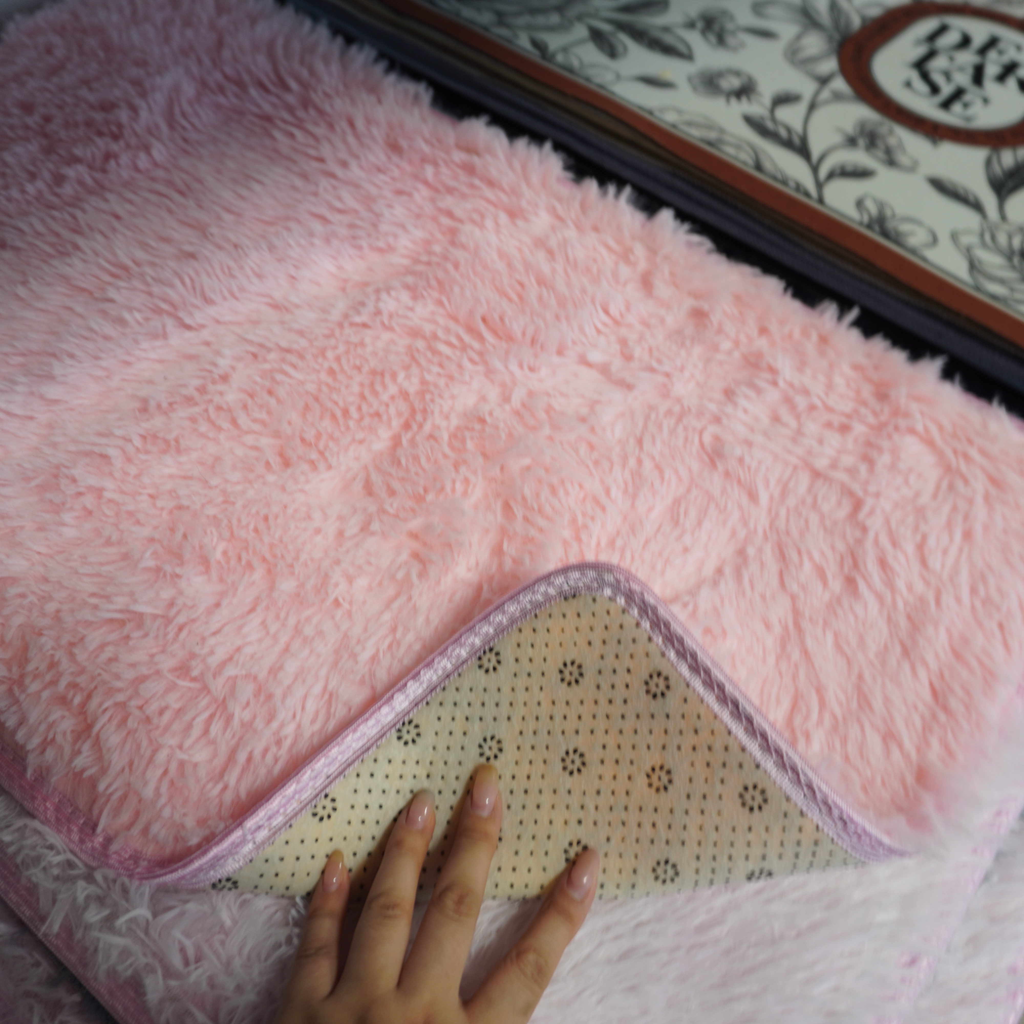 How to Choose the Perfect Pink Shag Carpet for Your Wholesale Needs