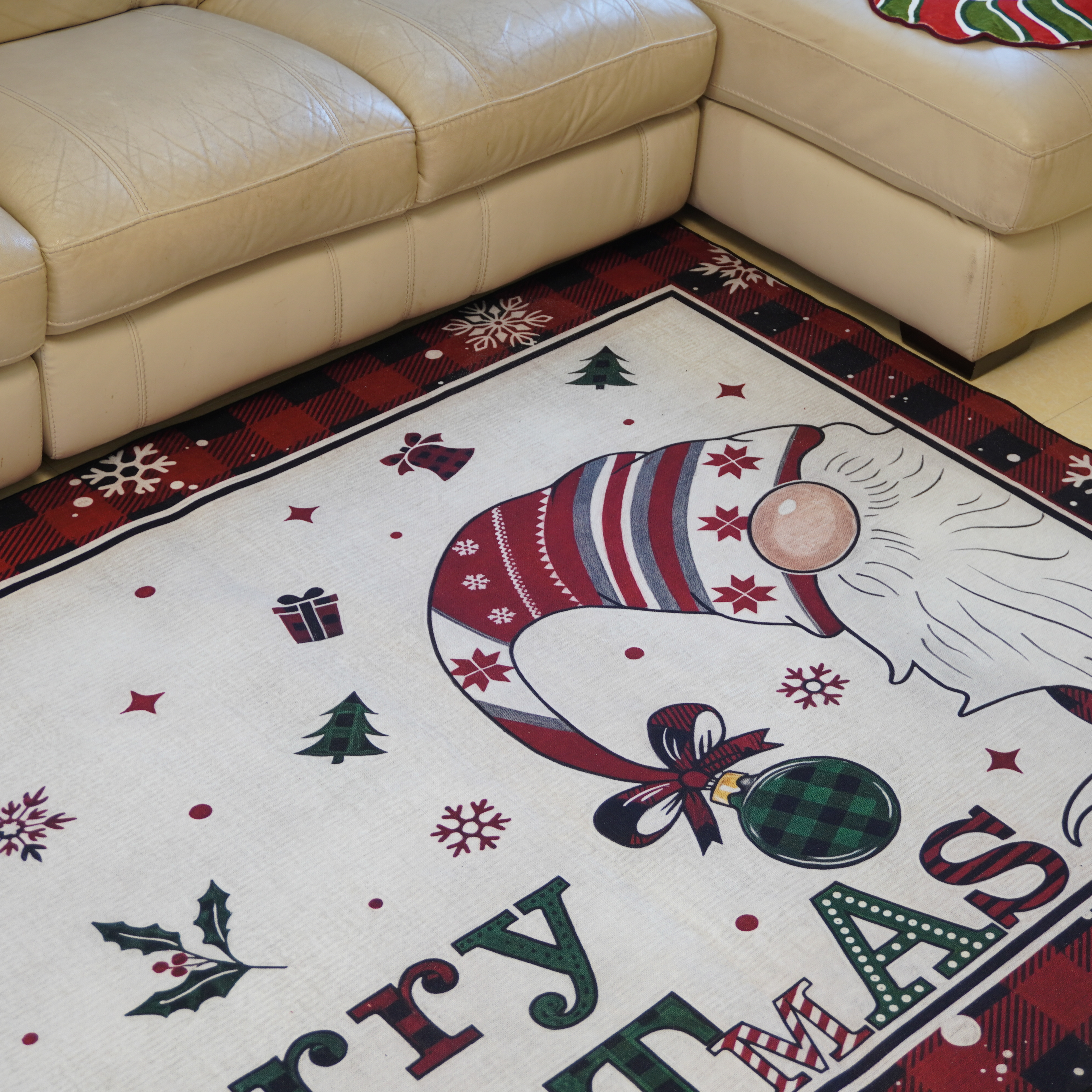 What Styles of Outdoor Rugs Are Trending This Christmas?
