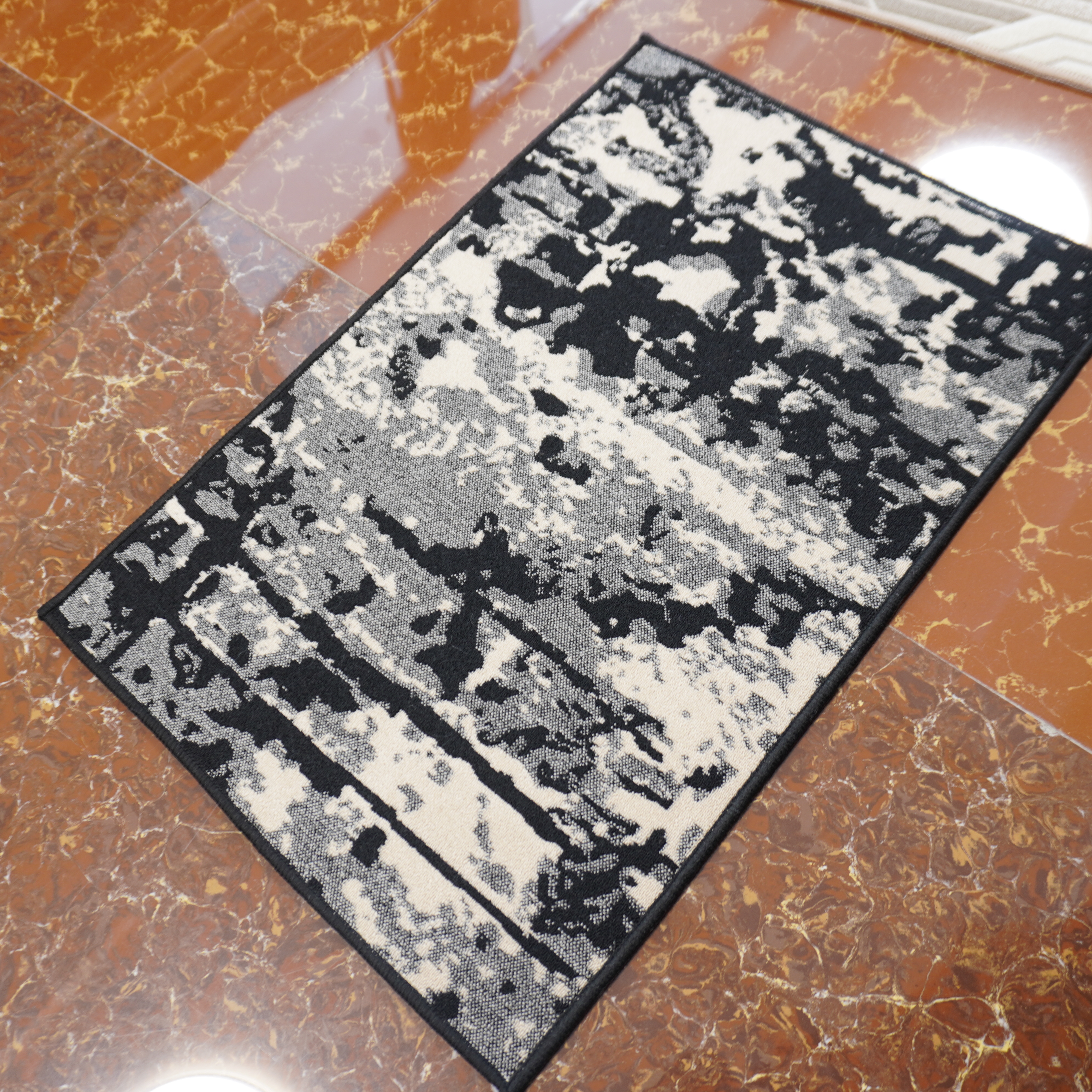 How Non Slip Door Rugs Can Reduce Slip and Fall Incidents