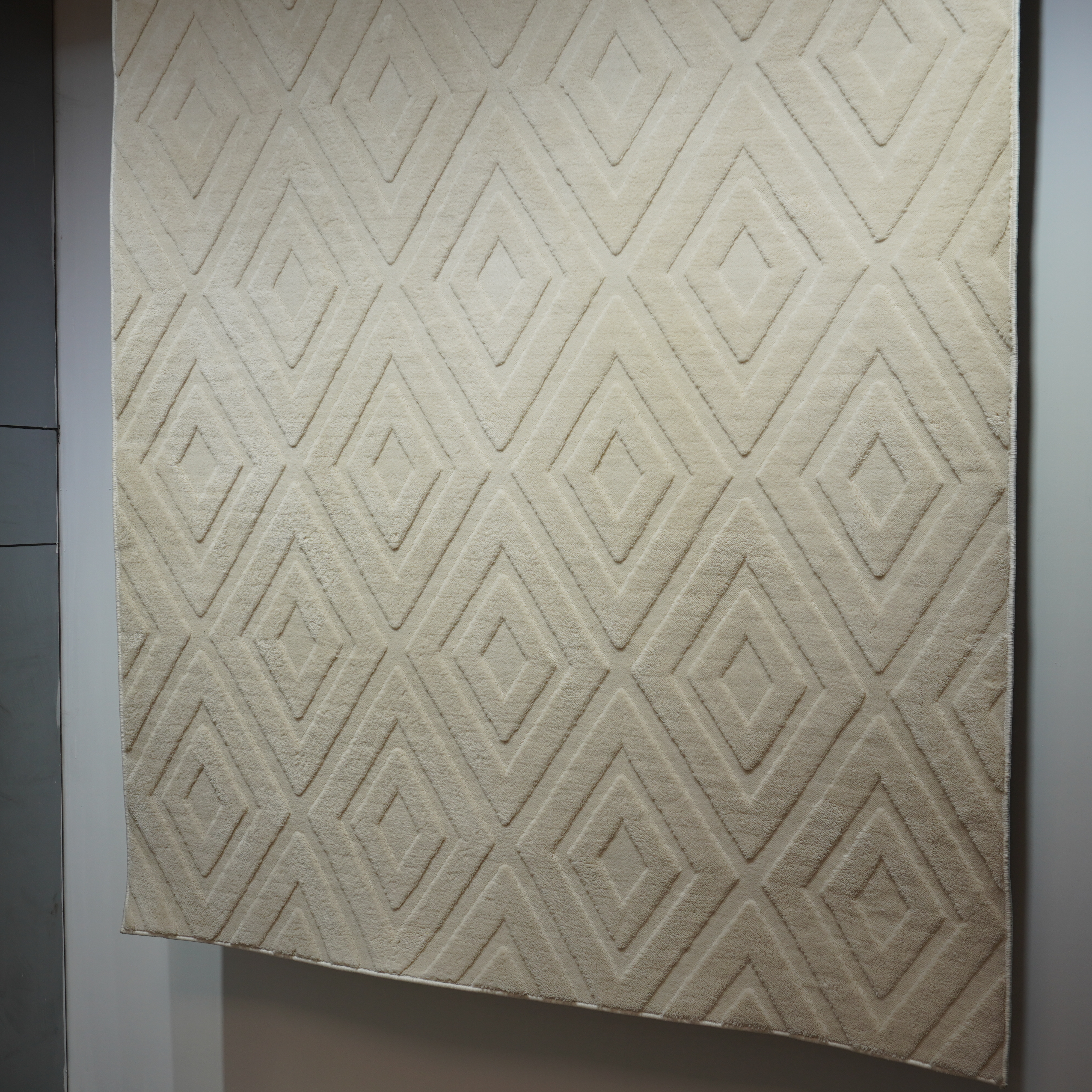 What Are Common Usage Issues with Shag Area Carpets?
