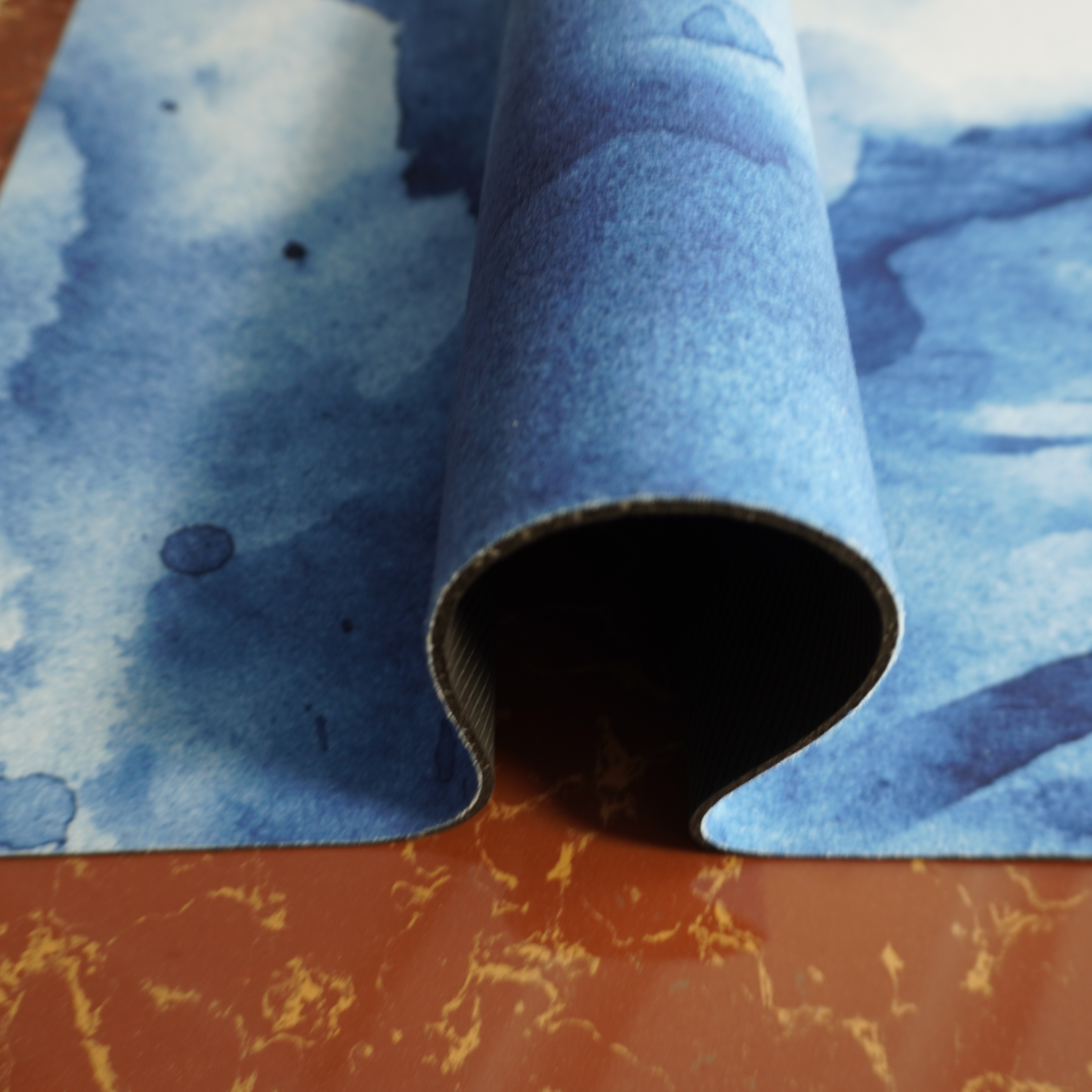 What Common Usage Issues Do Non-Slip Rubber Mats Solve?