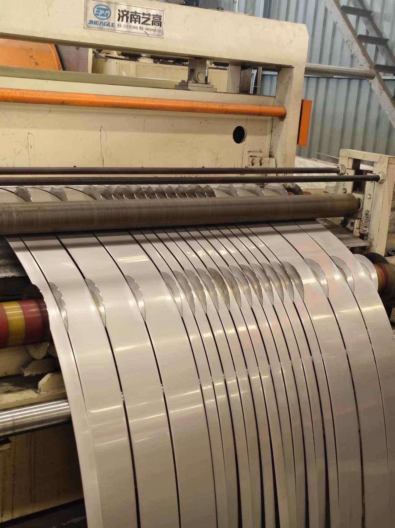 Mga Serbisyo sa Paghihiwa ng Aluminum Coil: Presisyong Kontrol sa Lapad para sa Roofing, Packaging, at Manufacturing