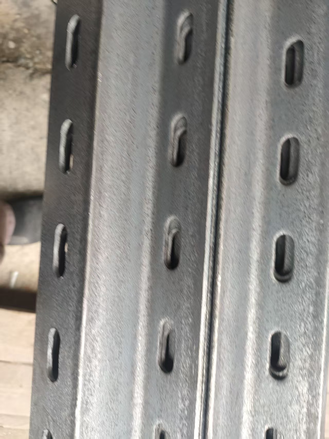 Sheet Metal Products Buying Guide: Materials, Thickness, Surface Finish, and Application Selection