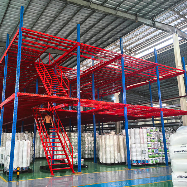 Plataforma intermedia de almacén | Suelo industrial personalizado para almacenamiento