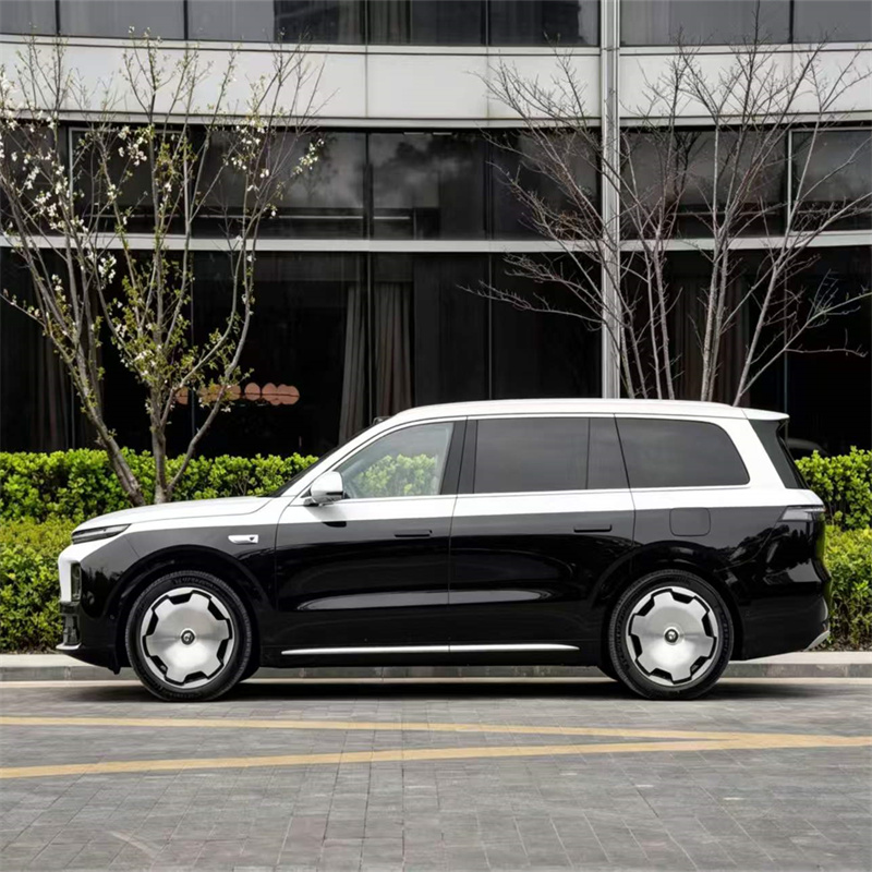 Leapmotor D19 | Tech & Luxury Flagship Full-Size SUV (Exclusive Brown Interior Edition)