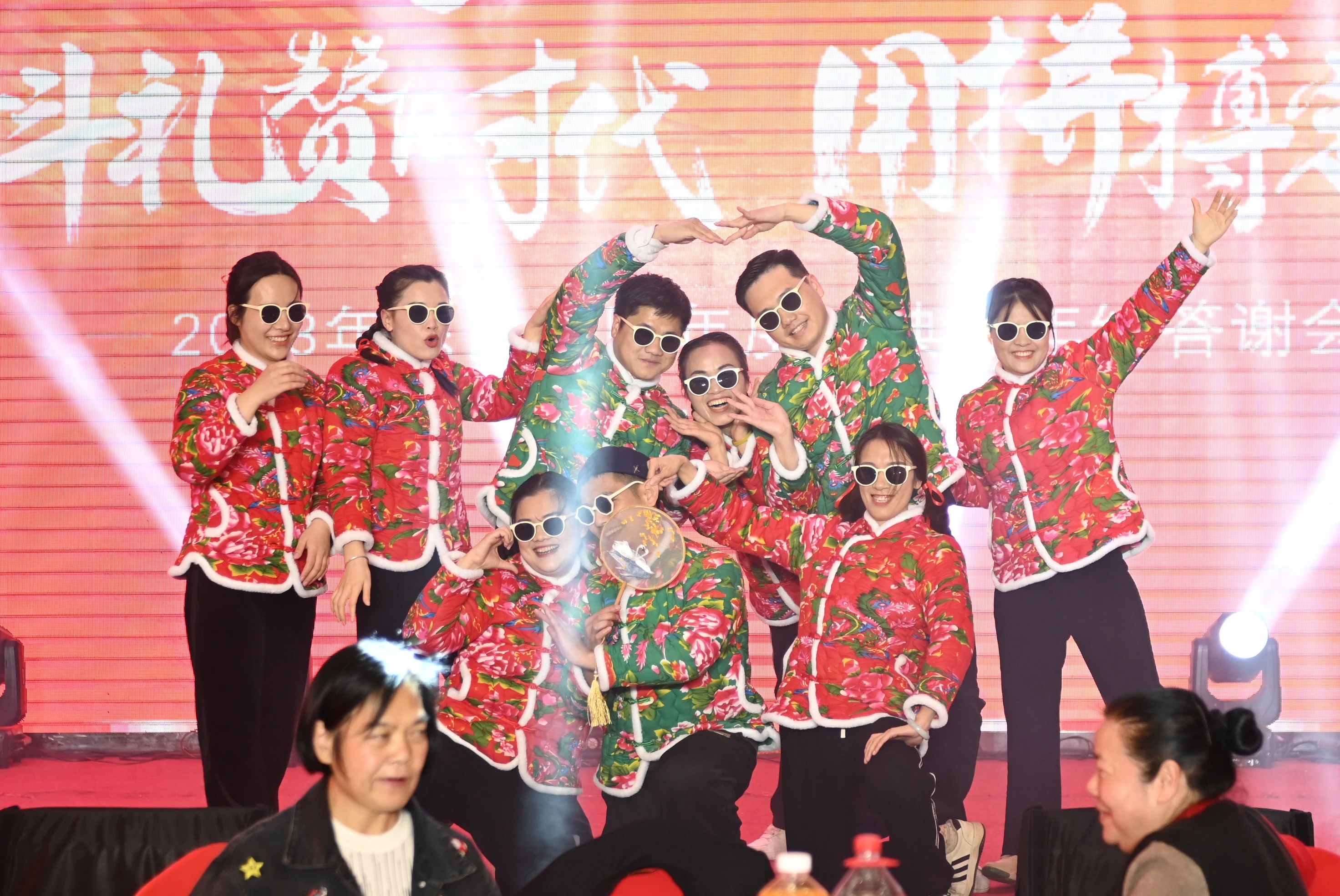 Innovating Together, Building a Century-Old Enterprise Chenshi Group Kicks Off 2026 at Annual Gala (2).jpg