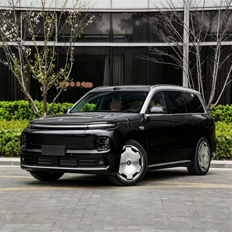 Leapmotor D19 | Tech & Luxury Flagship Full-Size SUV (Exclusive Brown Interior Edition)