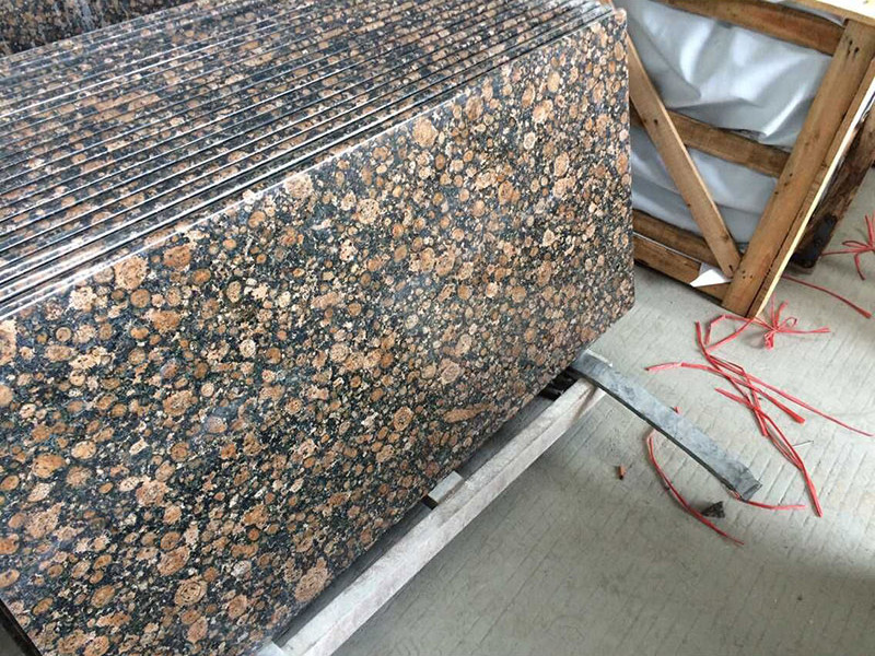 Quartz vs Granite Kitchen Countertops: Which Is Better for B2B Buyers?