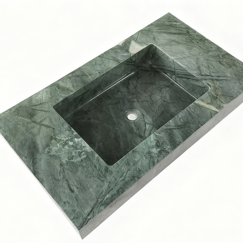 01 Bathroom Bathtub & Sink