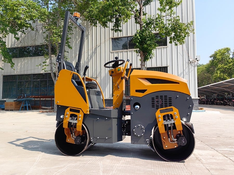 1.2-ton and 3-ton rollers are used for asphalt compaction.