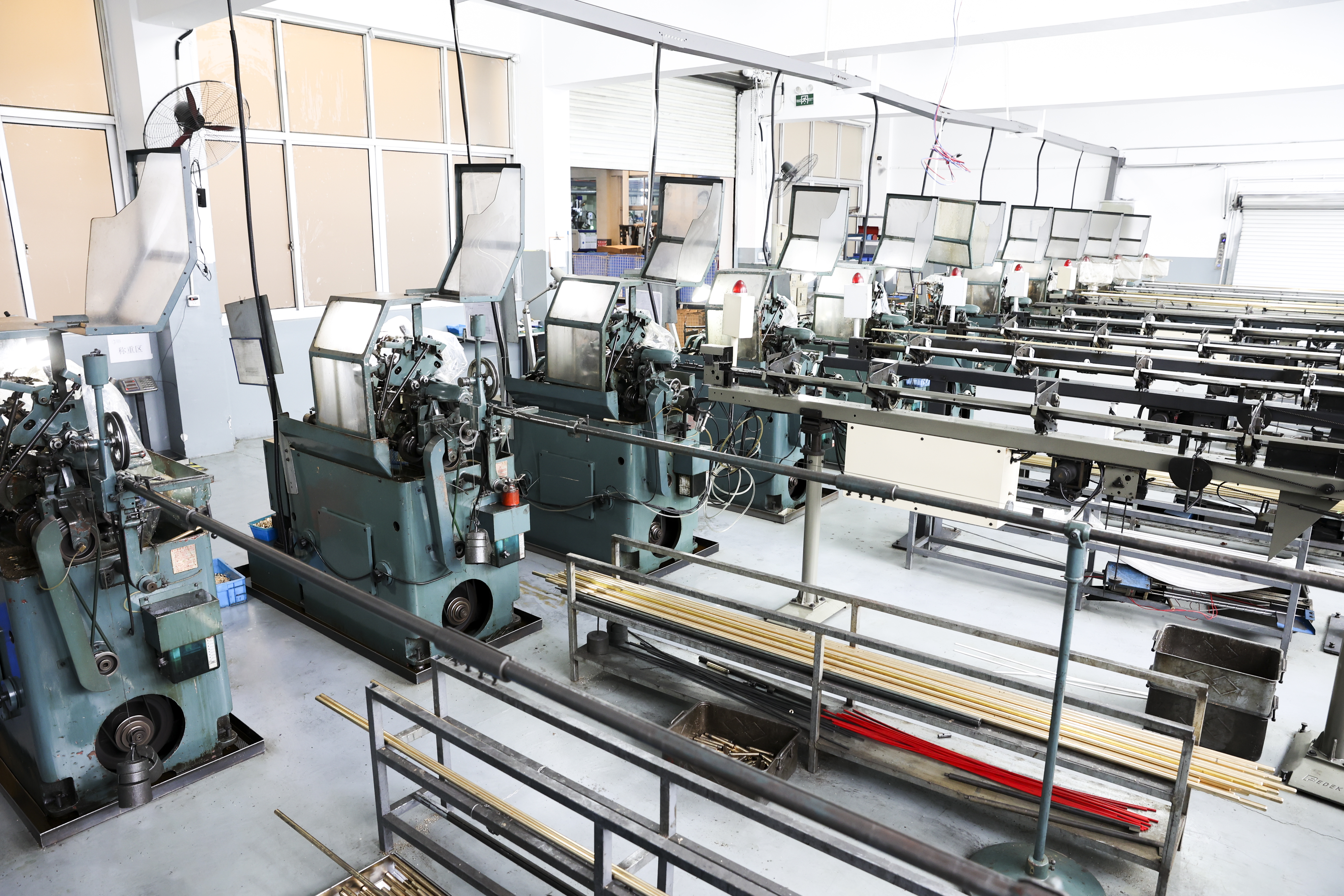 Automatic lathes for repeat production of custom turned parts
