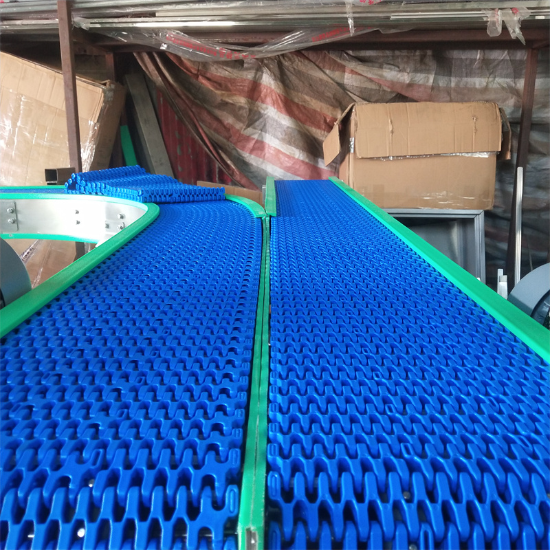 Conveyor-Mixing Packaging System