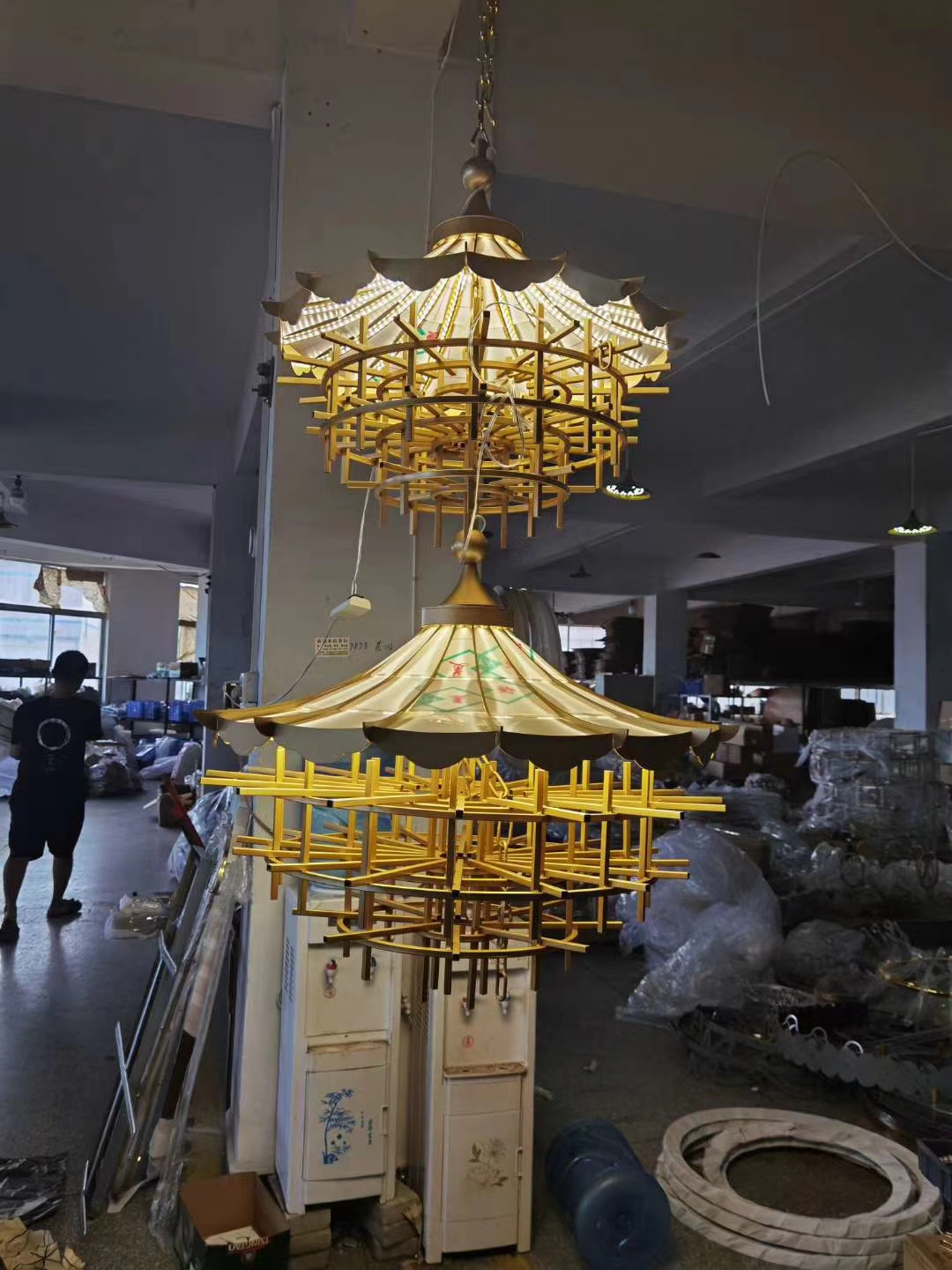 Hindi maikakailang Elegansya at Kalidad sa mga Chandelier na Gawa sa Kamay