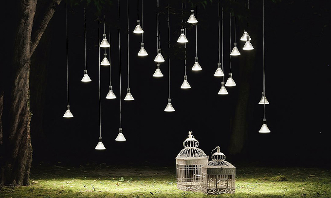 When you turn on that’s lamp,it’s life. When you turn off that’s lamp,it’s art